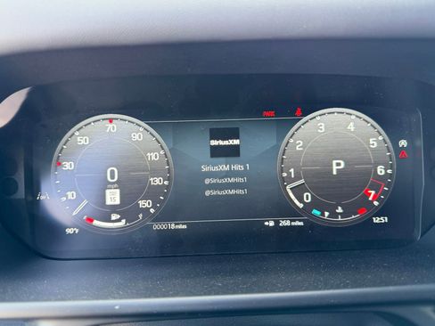 New 2026 Land Rover Defender 130 X-Dynamic SE image 15