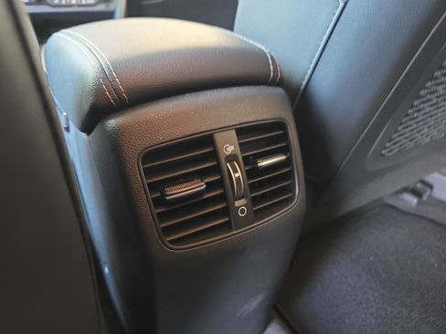 Certified 2022 Kia Niro EX FWD image 22