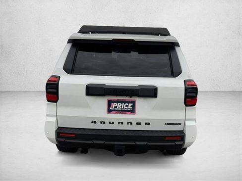 Certified 2025 Toyota 4Runner TRD Off-Road AWD/4WD image 6