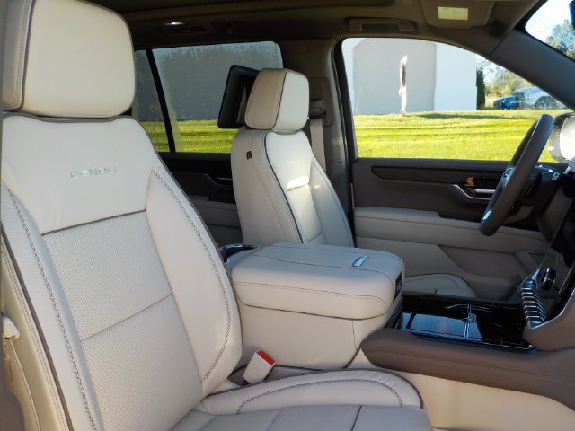 New 2026 GMC Yukon Denali w/ Denali Reserve Package AWD/4WD image 29