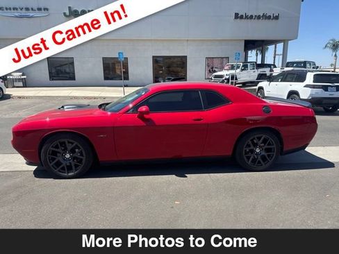 Used 2016 Dodge Challenger R/T RWD image 2