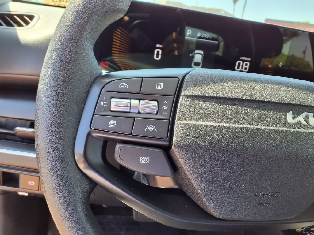 Used 2025 Kia K4 FWD image 17