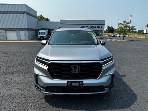 Used 2023 Honda Pilot Elite image 8
