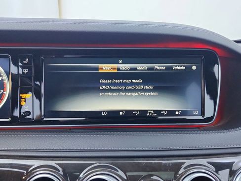 Used 2016 Mercedes-Benz S 550 Sedan w/ Sport Package w/ Sport Package image 32