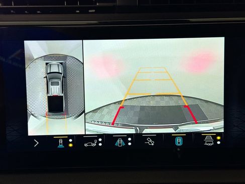 Used 2022 GMC Sierra 1500 AT4 w/ AT4 Premium Package image 15