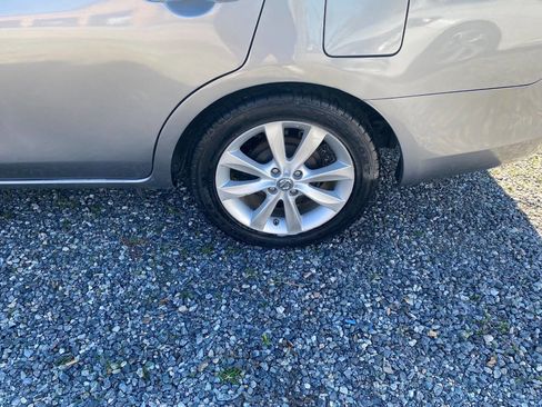 Used 2014 Nissan Versa SL image 7