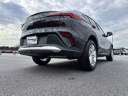 Used 2025 Buick Envista Preferred w/ Convenience I Package image 10