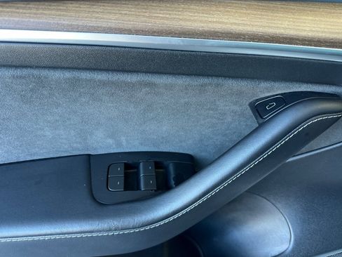 Used 2022 Tesla Model 3 Long Range AWD/4WD image 10