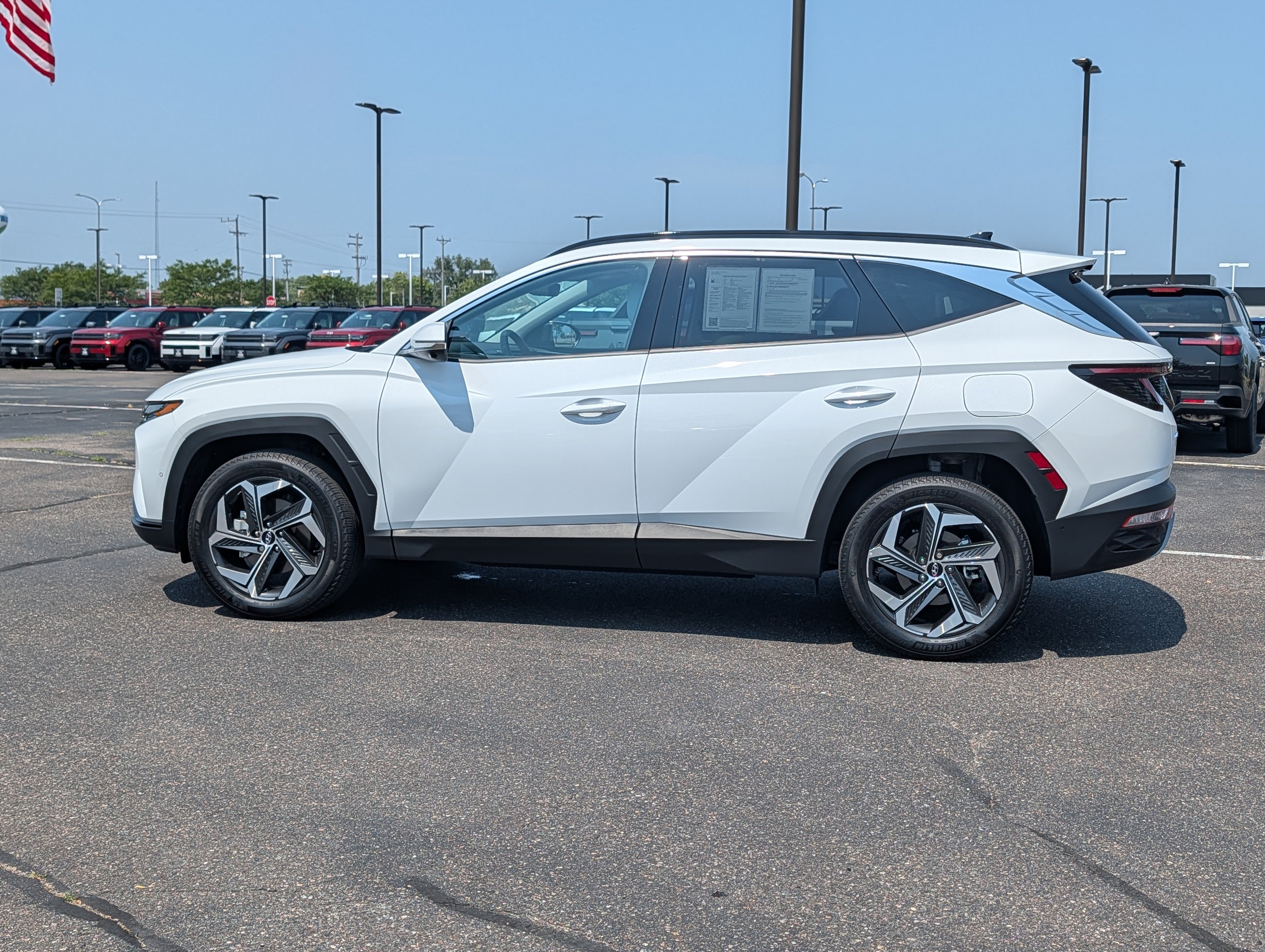 Used 2024 Hyundai Tucson Limited AWD/4WD image 2