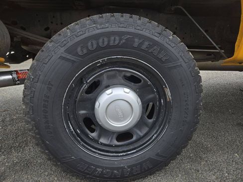 Used 2014 Ford F250 XL w/ Snow Plow Prep Package AWD/4WD image 29