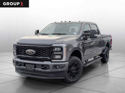 New 2026 Ford F250 Lariat w/ Black Appearance Package