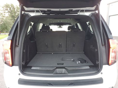 Used 2022 Chevrolet Suburban RST w/ Luxury Package image 81