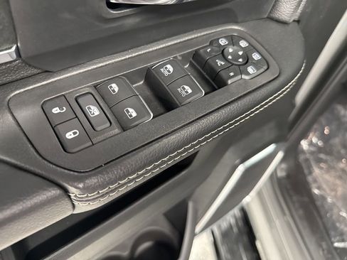 New 2026 RAM 2500 Laramie w/ Night Edition AWD/4WD image 20