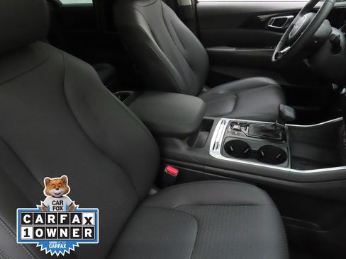 Used 2025 Kia Carnival SX Prestige image 25