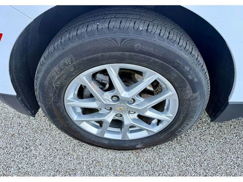 Used 2022 Chevrolet Equinox LS image 9