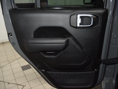 Used 2023 Jeep Wrangler Unlimited Sport AWD/4WD image 40