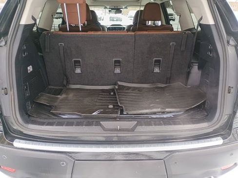 Used 2023 Subaru Ascent Touring AWD/4WD image 19