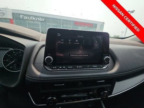 Certified 2023 Nissan Rogue SV w/ SV Premium B Package AWD/4WD image 19