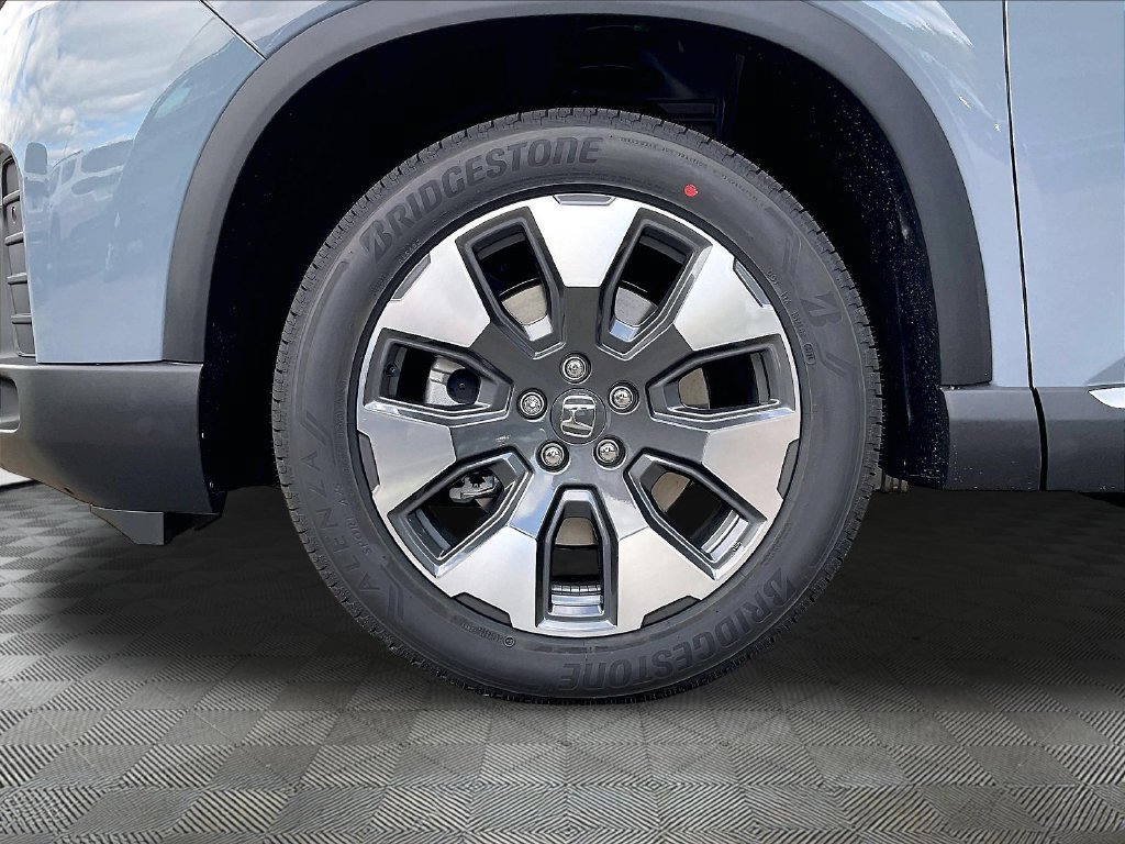 New 2026 Honda Pilot Touring image 7