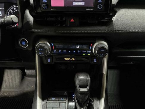 Certified 2022 Toyota RAV4 XLE image 21