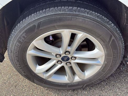 Used 2019 Ford Edge SEL w/ Equipment Group 201A AWD/4WD image 5