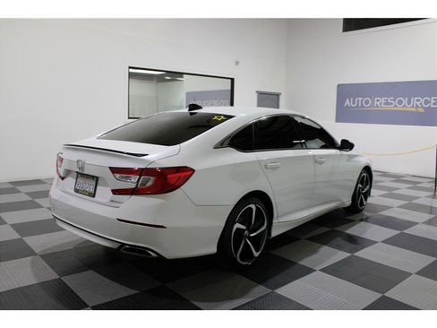 Used 2022 Honda Accord Sport image 4