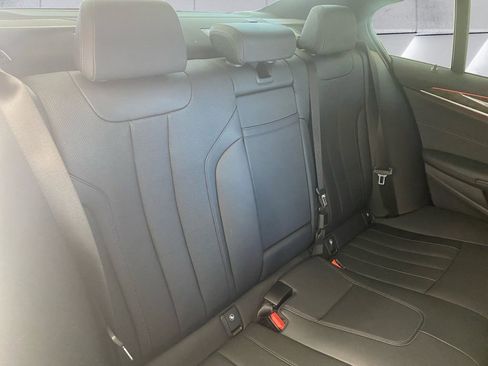 Used 2021 BMW 540i xDrive w/ Premium Package image 16