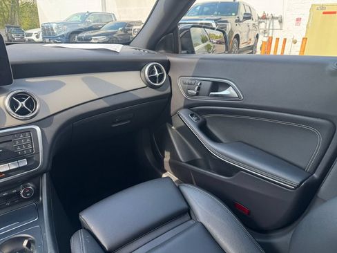 Used 2018 Mercedes-Benz CLA 250 image 15