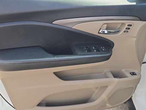Used 2020 Honda Pilot EX-L image 19