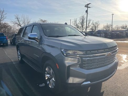 Certified 2021 Chevrolet Suburban Premier w/ Premium Package image 2