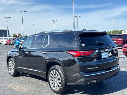 Used 2023 Chevrolet Traverse Premier AWD/4WD image 4