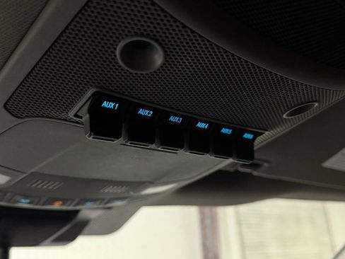 Used 2022 Ford F250 XL w/ Power Equipment Group AWD/4WD image 9