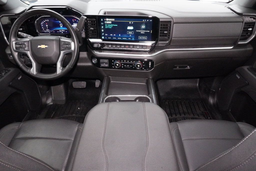 Used 2025 Chevrolet Silverado 2500 LTZ w/ LTZ Convenience Package AWD/4WD image 25