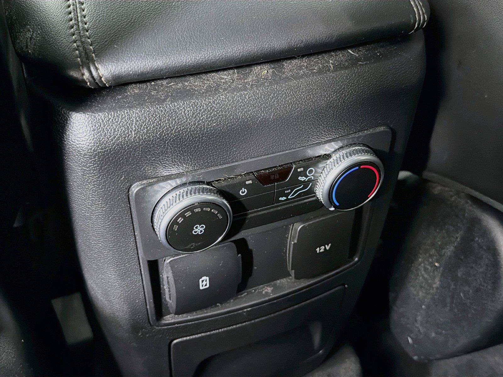 Used 2022 Ford Explorer XLT w/ Equipment Group 202A AWD/4WD image 28