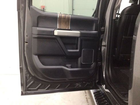 Used 2019 Ford F150 Lariat image 22