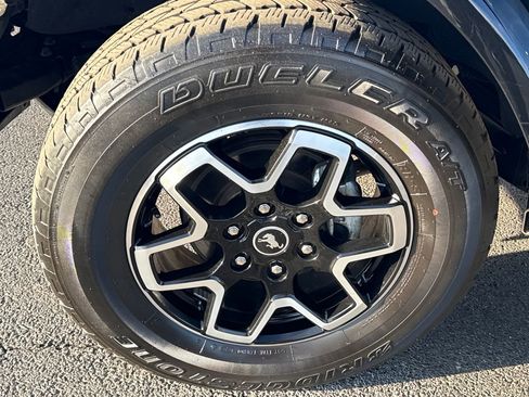 Used 2023 Ford Bronco Outer Banks image 12