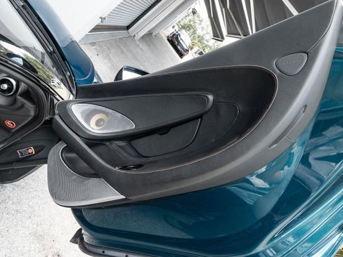 Used 2023 McLaren GT RWD image 24