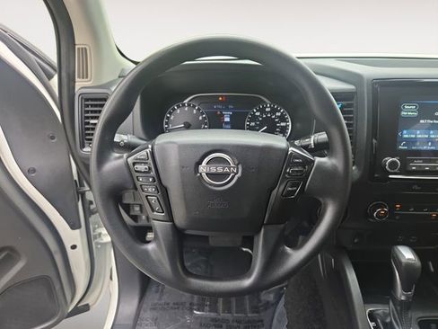 Used 2024 Nissan Frontier S RWD image 12