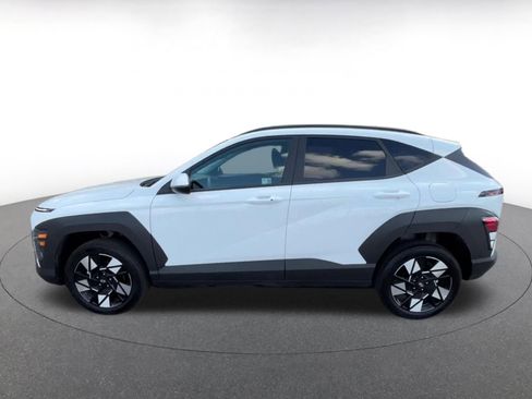Used 2025 Hyundai Kona SEL image 8