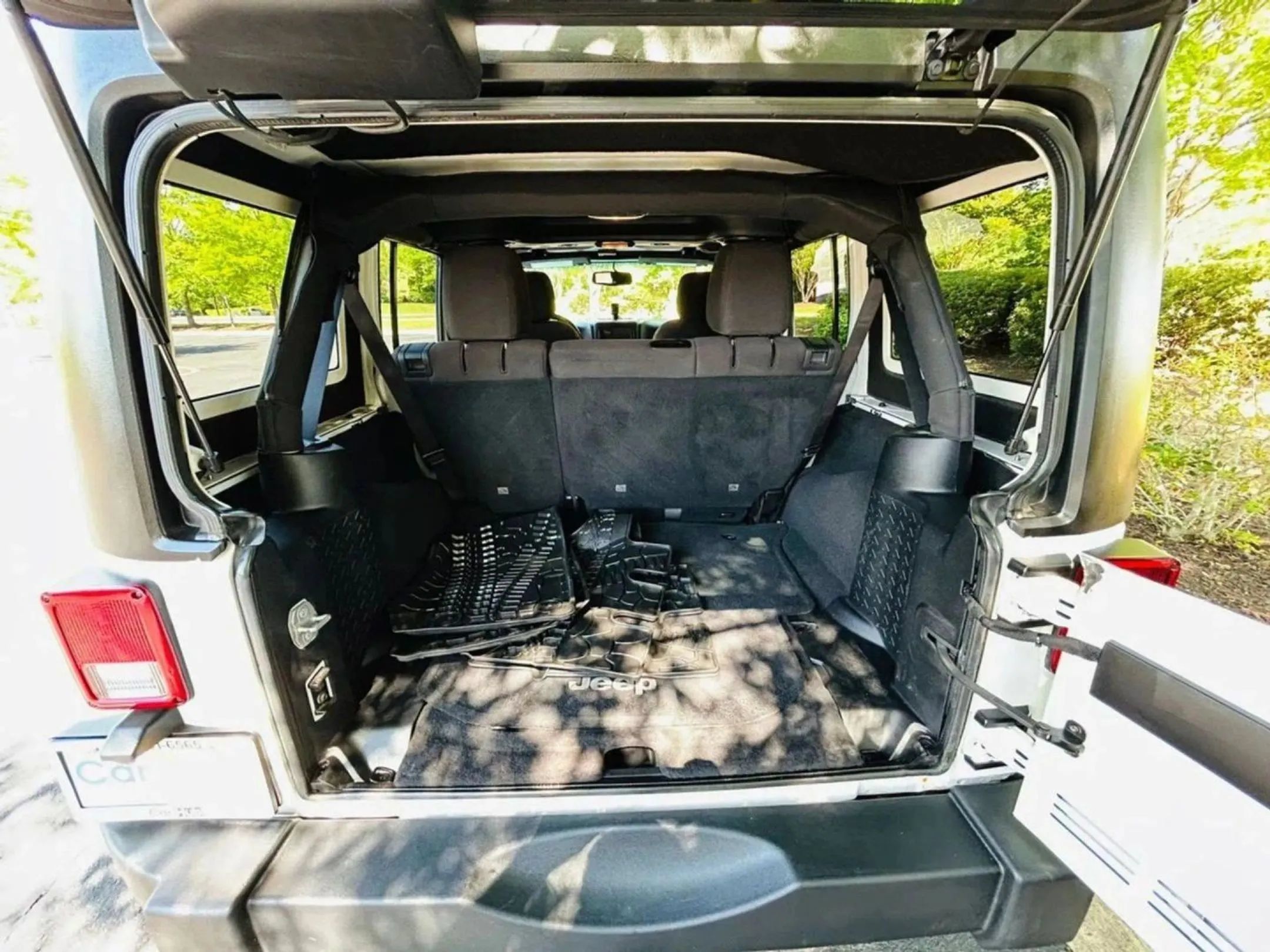 Used 2014 Jeep Wrangler Unlimited Sport w/ Quick Order Package 24S AWD/4WD image 10