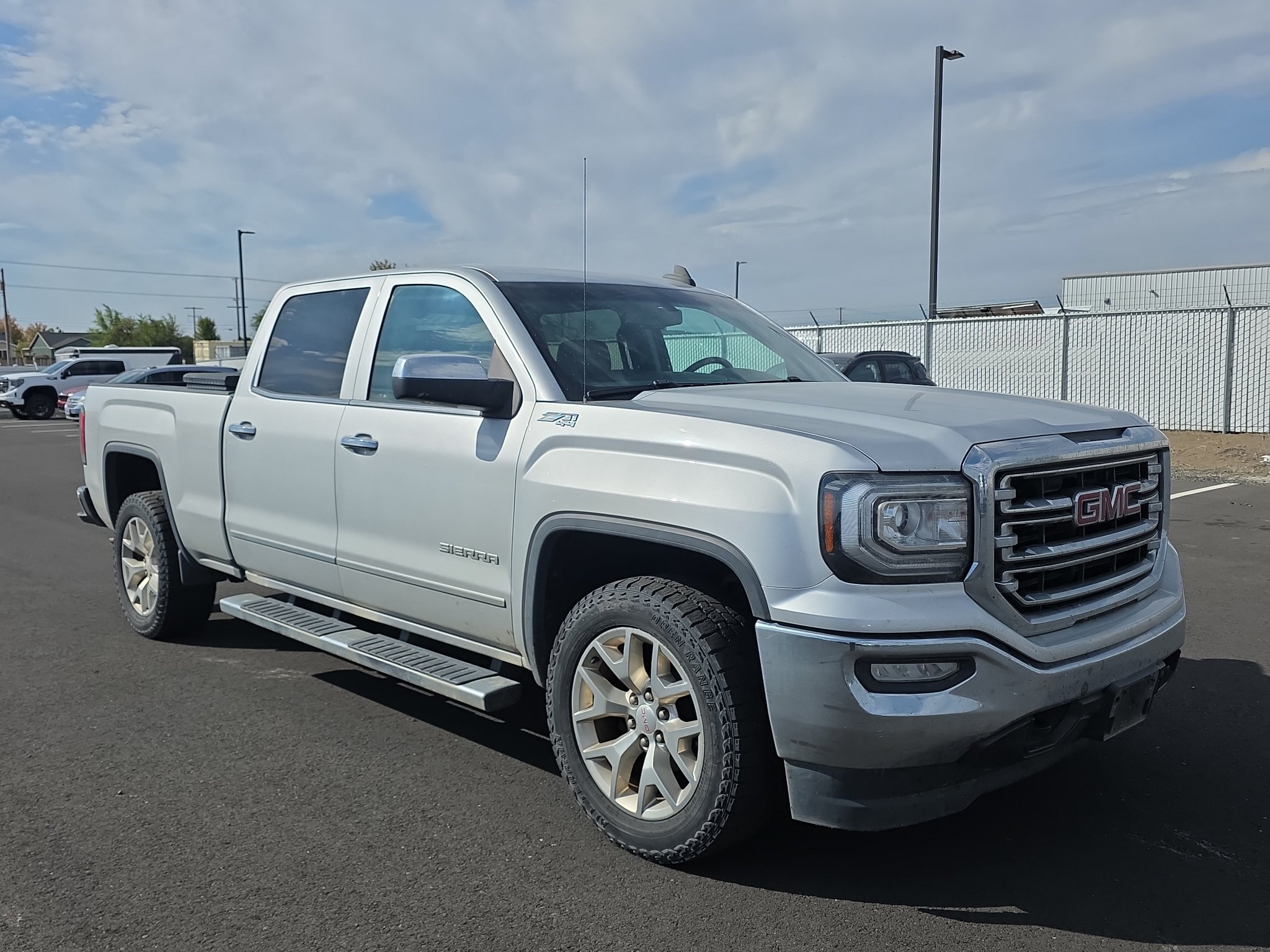 Used 2017 GMC Sierra 1500 SLT w/ SLT Premium Package AWD/4WD image 1