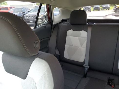 Used 2024 Chevrolet Trax LS w/ LS Convenience Package FWD image 14