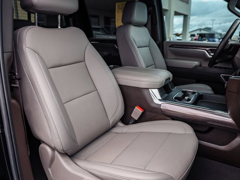 Used 2024 Chevrolet Silverado 3500 LTZ w/ LTZ Plus Package image 10