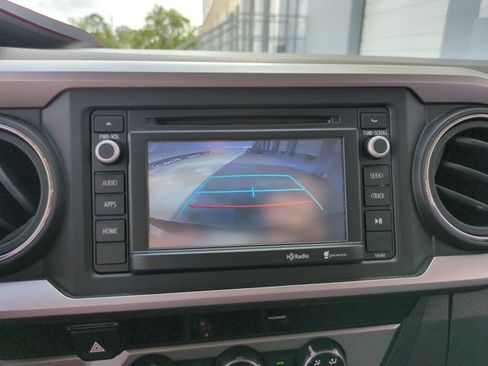 Used 2016 Toyota Tacoma SR5 w/ Towing Package image 13