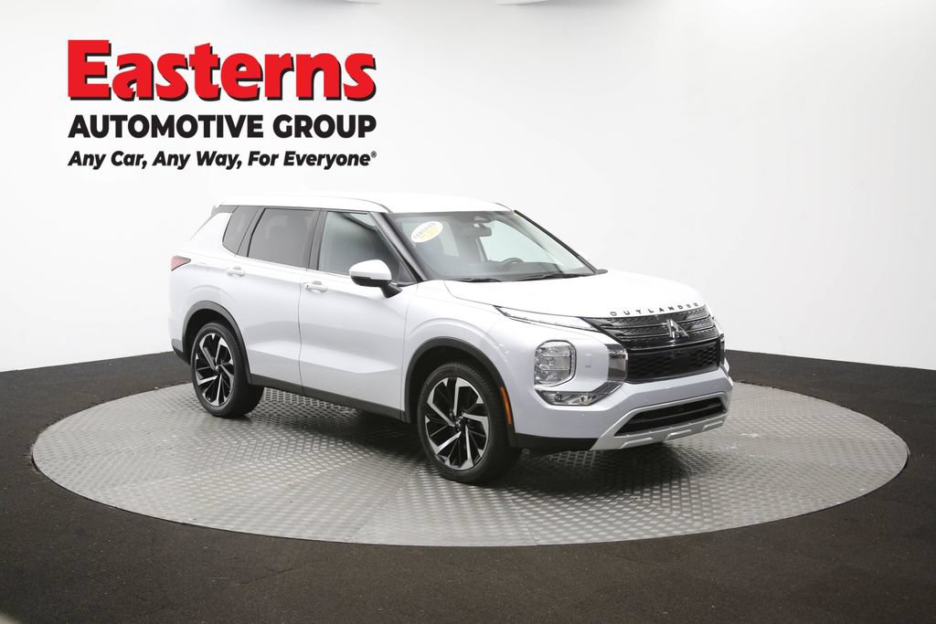 Used 2024 Mitsubishi Outlander SE AWD/4WD image 49