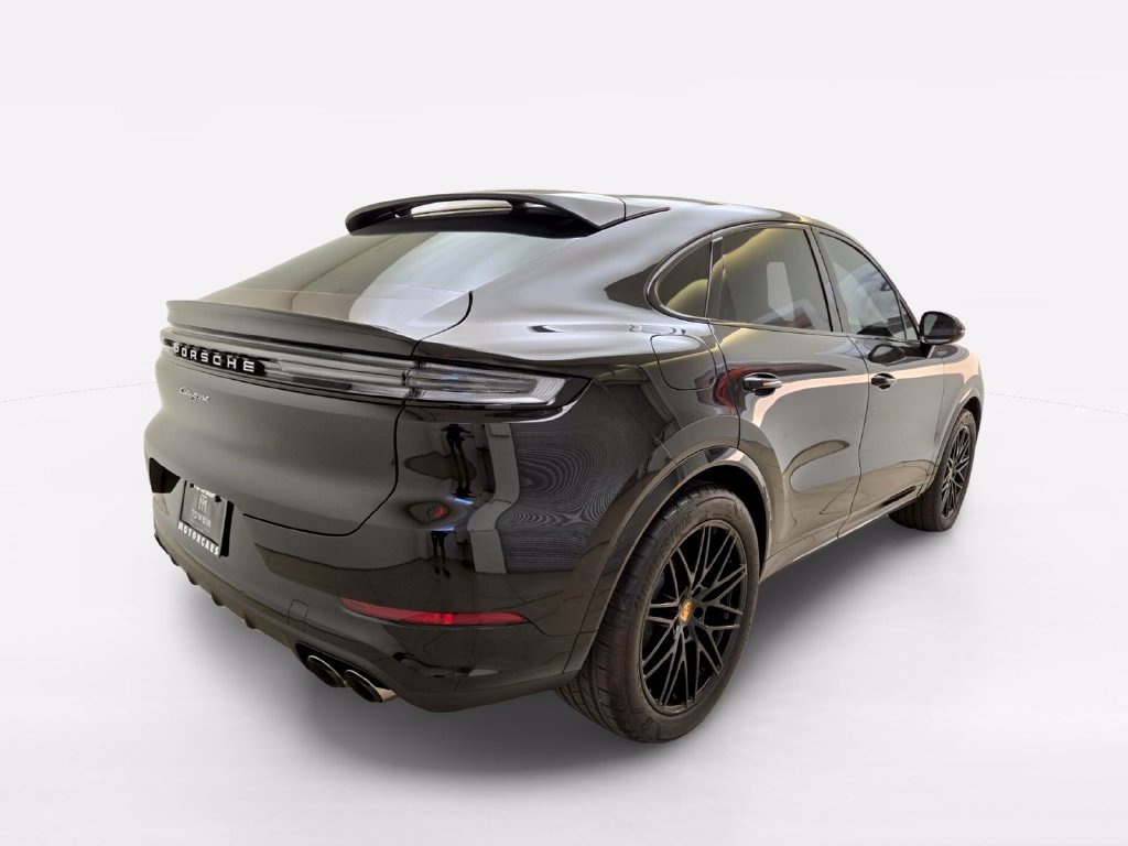 Used 2024 Porsche Cayenne Coupe AWD/4WD image 9