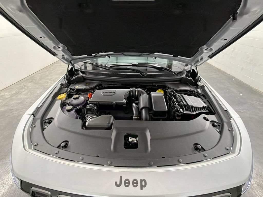 Used 2026 Jeep Cherokee Limited AWD/4WD image 28