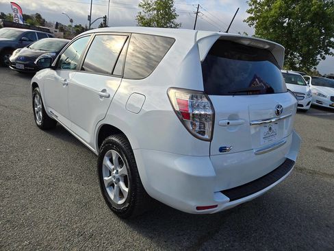 Used 2012 Toyota RAV4 EV image 12