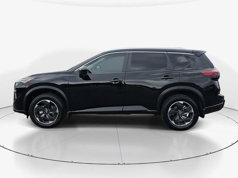 Used 2025 Nissan Rogue SV w/ SV Premium Package FWD image 10
