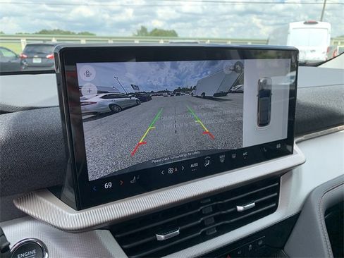 New 2025 Ford Explorer Active image 27